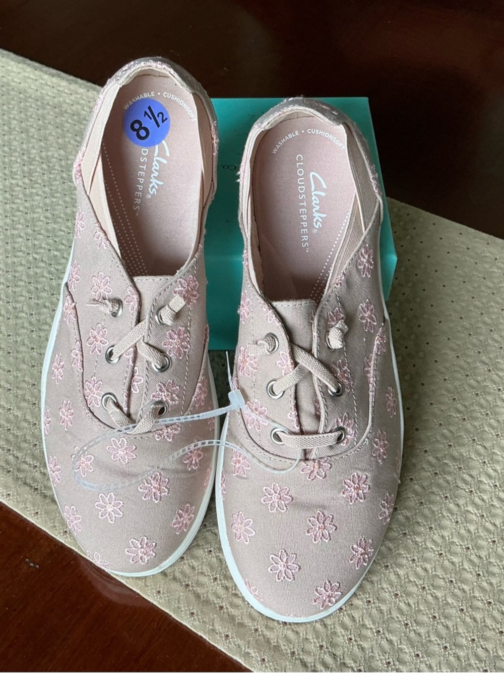 Clarks Breeze Avenue Slip on Sneakers 8.5W NWT - Picture 4 of 7